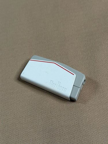 Marlboro lighter refillable - lighter,