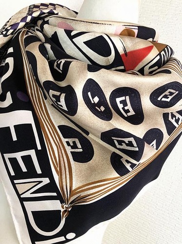 Sciarpa fendi seta made - sciarpa, in