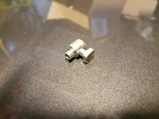 SERRE CÂBLE DE DÉCOMPRESSEUR