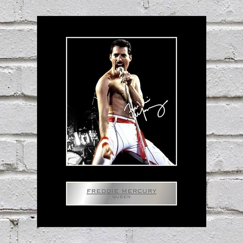 Freddie mercury signed photo - freddie,