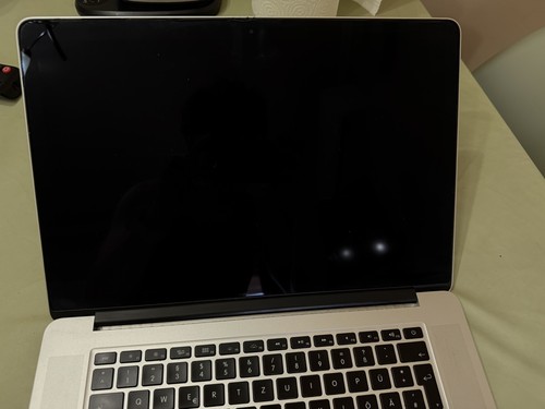 Apple macbook pro retina - apple, 15”