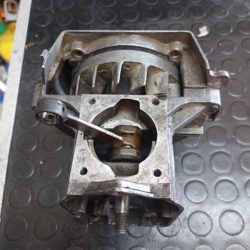 Basamento motore - basamento,