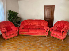 Divano 3 posti e 2 poltrone colore rosso