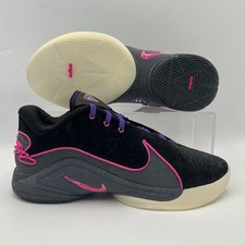 Mens Size 11.5 Nike Lebron 22