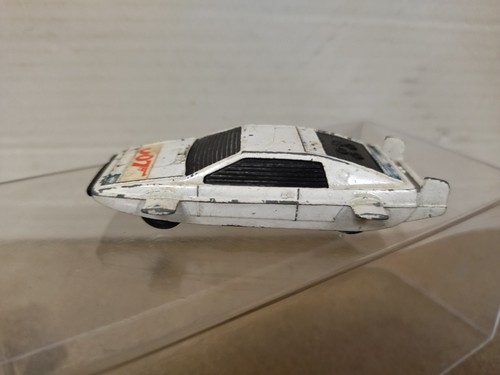 Lotus esprit 007 - esprit, james