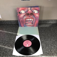 LP KING CRIMSON IN THE COURT