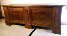 ECCEZIONALE CASSAPANCA VENETA DEL 500 LEGNO DI NOCE A VICENZA - RINASCIMENTO