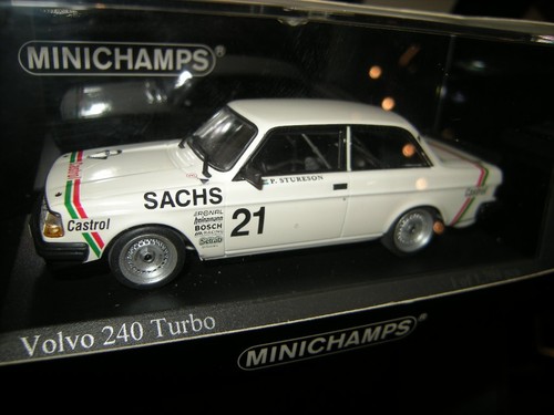 Minichamps volvo 240 - 1:43,