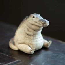 Statuina ceramica forma coccodrillo artigianale 
