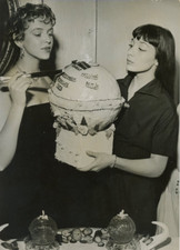 Miss Monde reçoit de