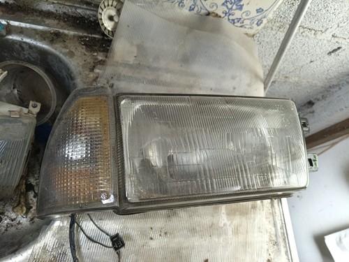 Faro proiettore anteriore