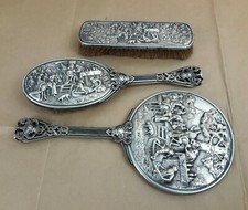 Antico set da toilette