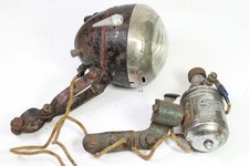 Vecchia dinamo e lampada