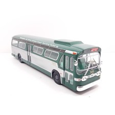 1/43	AUTOBUS BUS GM NEW LOOK