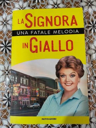 Signora giallo una - la,