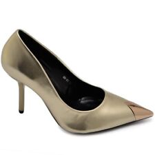 Decolette' donna a punta