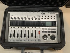 Zoom R24 interfaccia audio USB / registratore digitale multitraccia / superficie di controllo