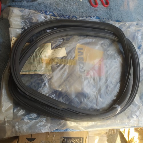 Guarnizione lunotto iveco - guarnizione,