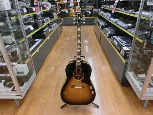 Chitarra acustica elettrica