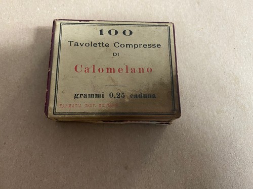 Vecchia scatola medicine - scatola,