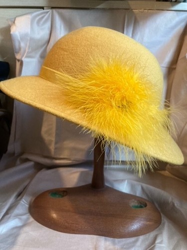 Cappello giallo soleggiato - cappello,
