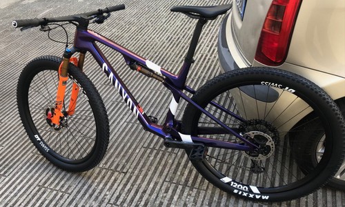 Mtb full canyon - lux, world