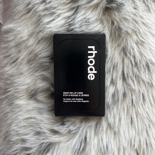 Rhode snap lip - on, case