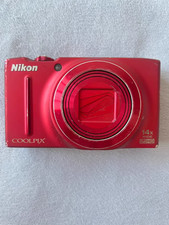 Nikon S8200 in Rosso -