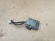 REGOLATORE DI TENSIONE PER