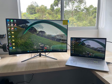 Monitor gaming 27 pollici 2K /