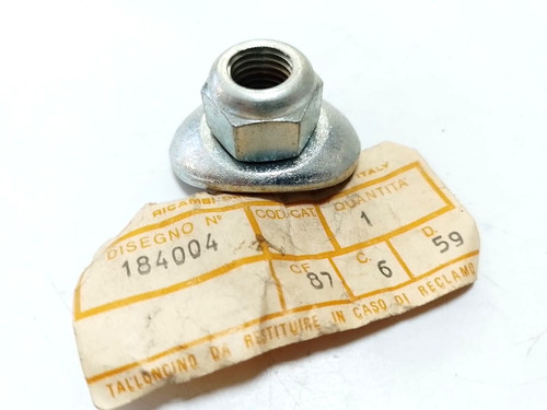 184004 dado ruota piaggio - 184004,