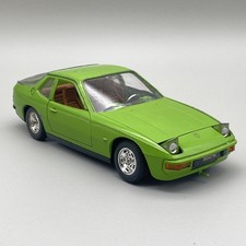 ICONIC GREEN PORSCHE 924