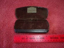 Antica custodia per occhiali