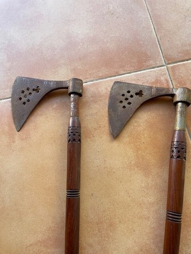 Antica coppia alabarde - coppia, di