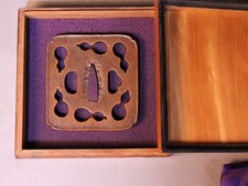 Spada giapponese Tsuba base