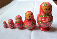 Graziosa matrioska russa