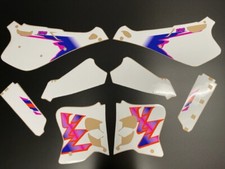 YZ 125 SHROUDS TANKS SIDE