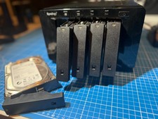 NAS Synology DS1511+ avec 5 Disques Durs 2TB SATA