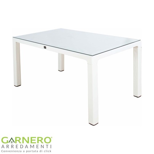 Tavolo moderno giardino