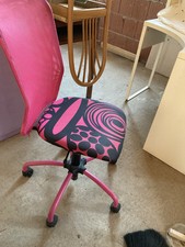 sedia rosa con rotelle ikea