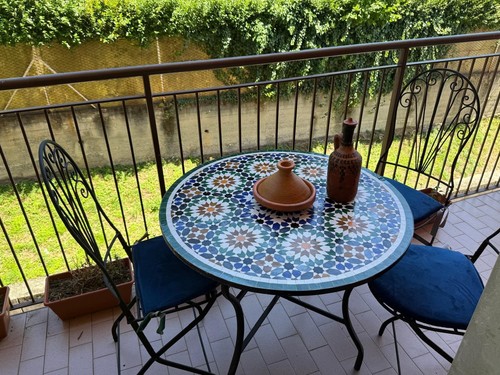 Tavoli sedie marocchine - sedie,