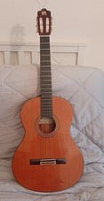 chitarra acustica Alhambra in ottimo stato vendo con custodia originale