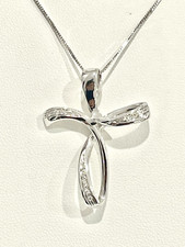 Collana con Croce Stilizzata