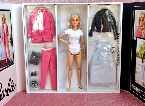 Barbie signature doll - barbie,