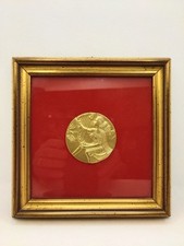 Medaglia dorata 23k “La Musica” di Salvador Dalì