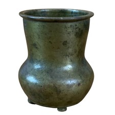 Spittoon in ottone decorativo