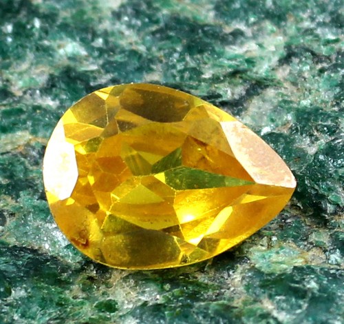 Naturale giallo zircone 45 - naturale,