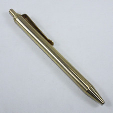 Penna a sfera con bottoni