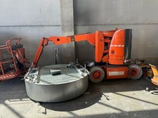 Piattaforma aerea a sbraccio