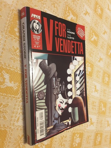 For vendetta moore e lloyd - e,